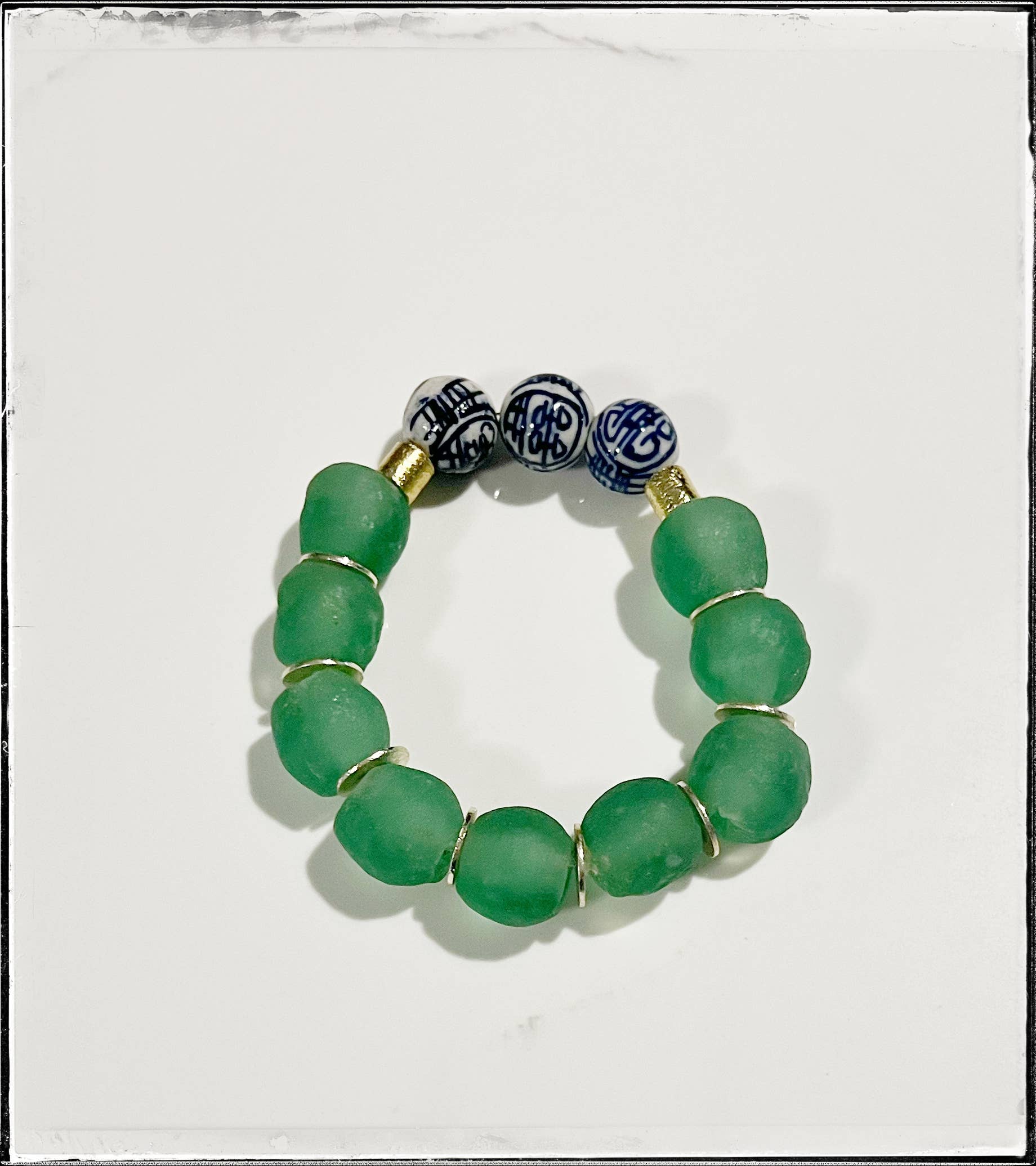 Recycled Glass & Chinoiserie Bead Stretch Bracelet- Green