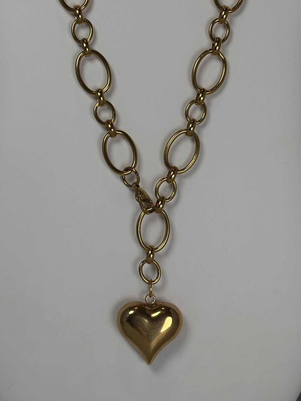 28 inch chain with heart pendant