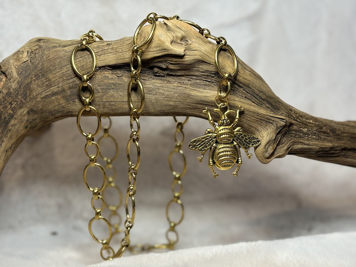 28 inch chain with bee pendant