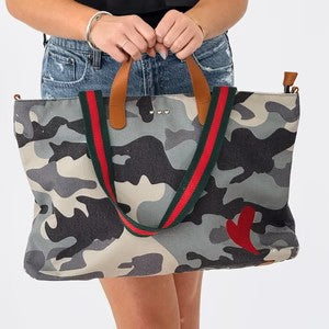 Chelsie Canvas Printed Tote - Camo