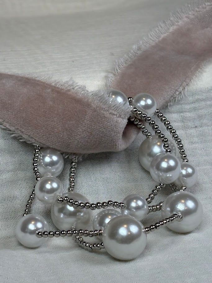 Chunky pearl and silver bead stretch bracelet set