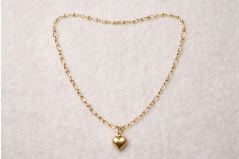 28 inch chain with heart pendant