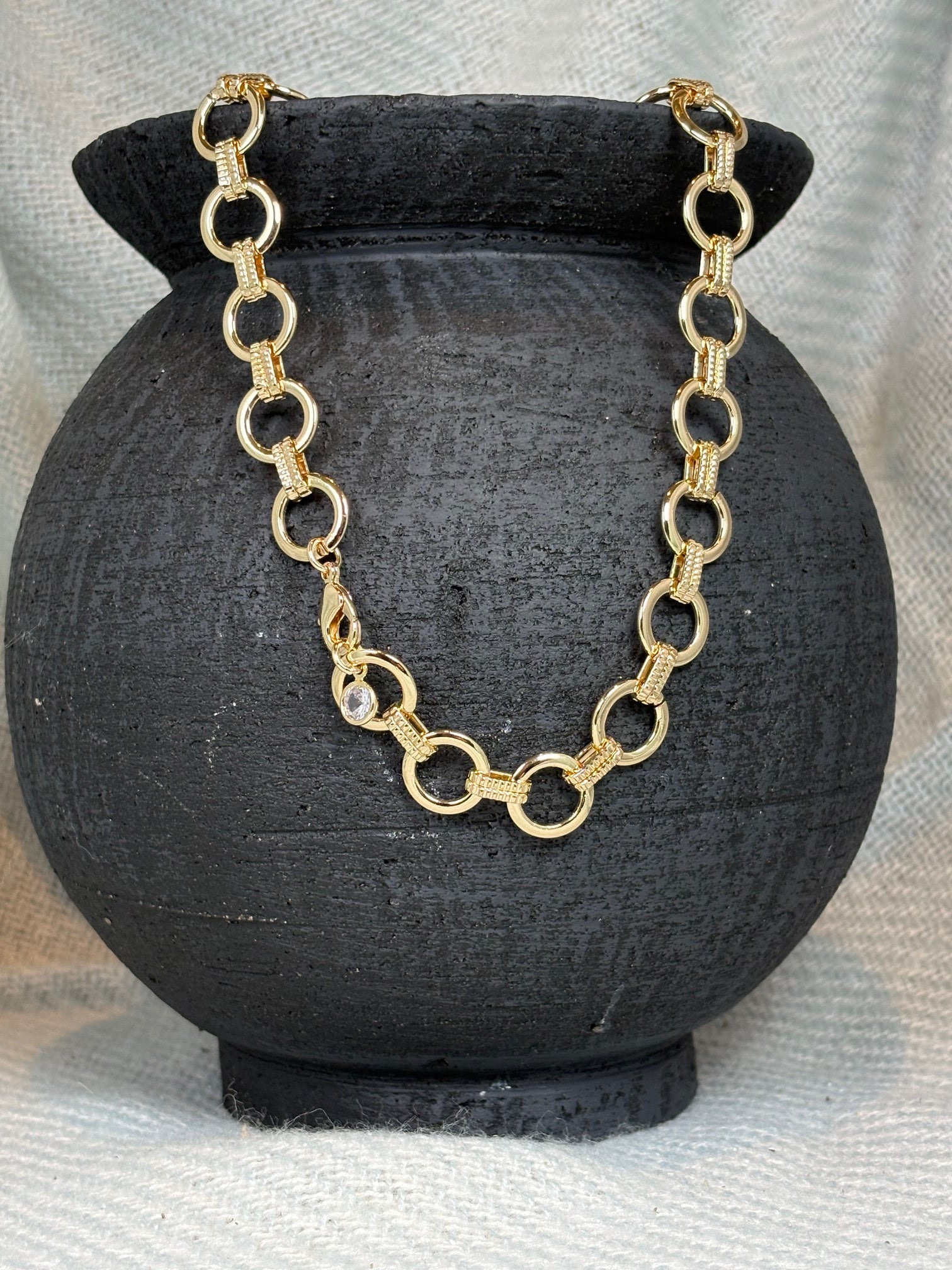 Gold Circle With Gold Etched Links Necklace