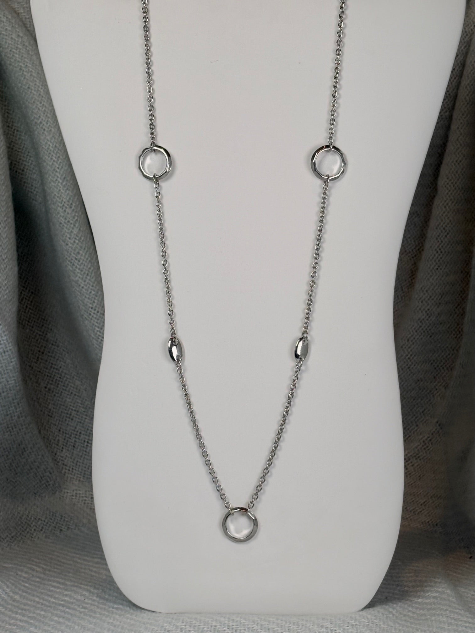 Silver Capsule Station Chain Necklace