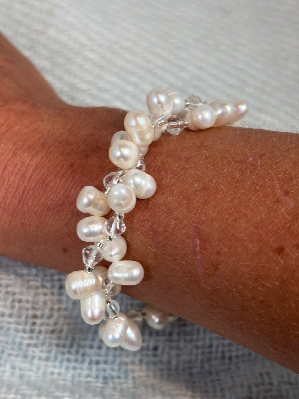 Seaspray pearl stretch bracelet