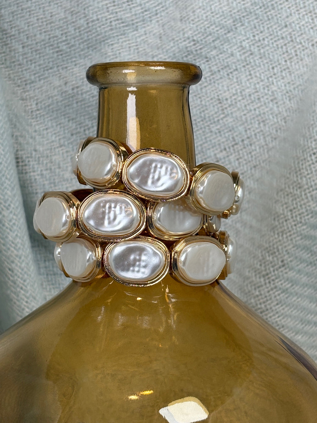 Chunky Flat Pearl and Gold Oval Stretch Bracelet