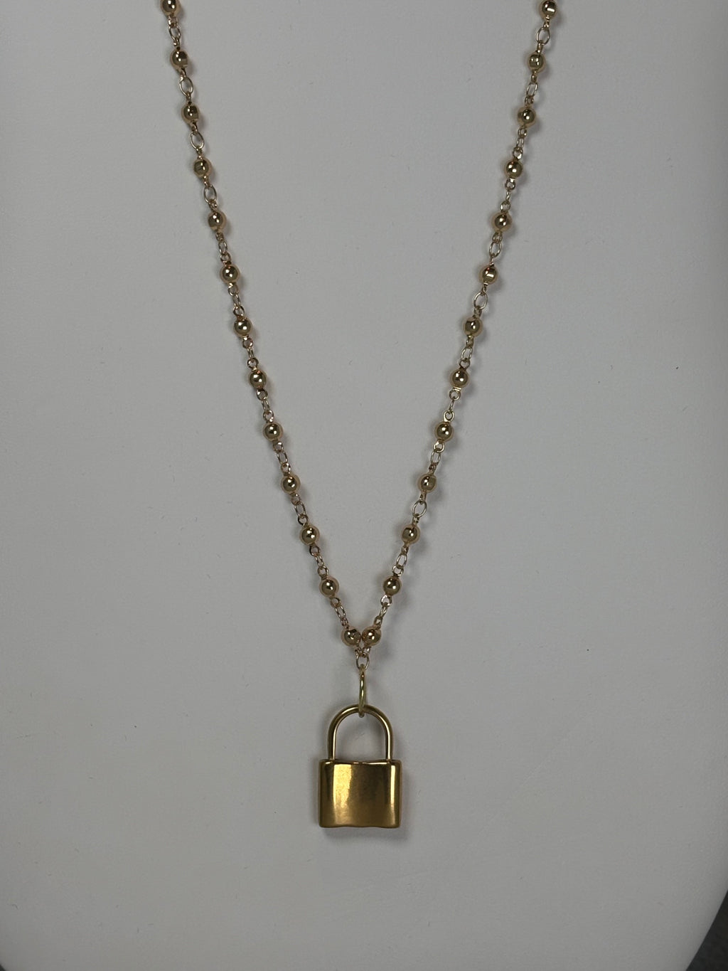 28 inch chain with padlock pendant