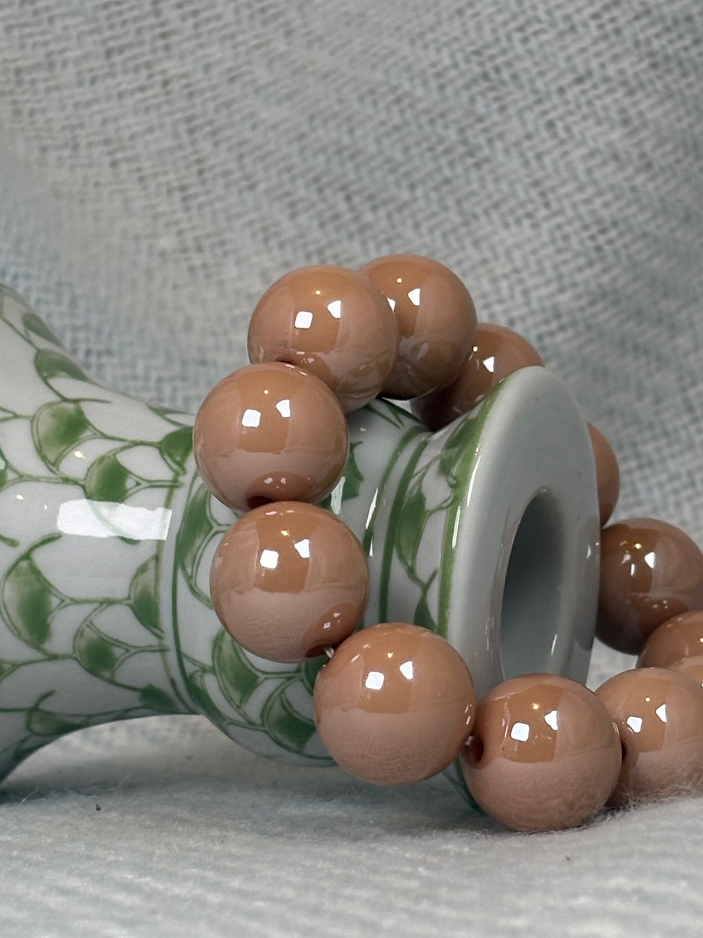 Large Shiny Taupe Ball Stretch Bracelet