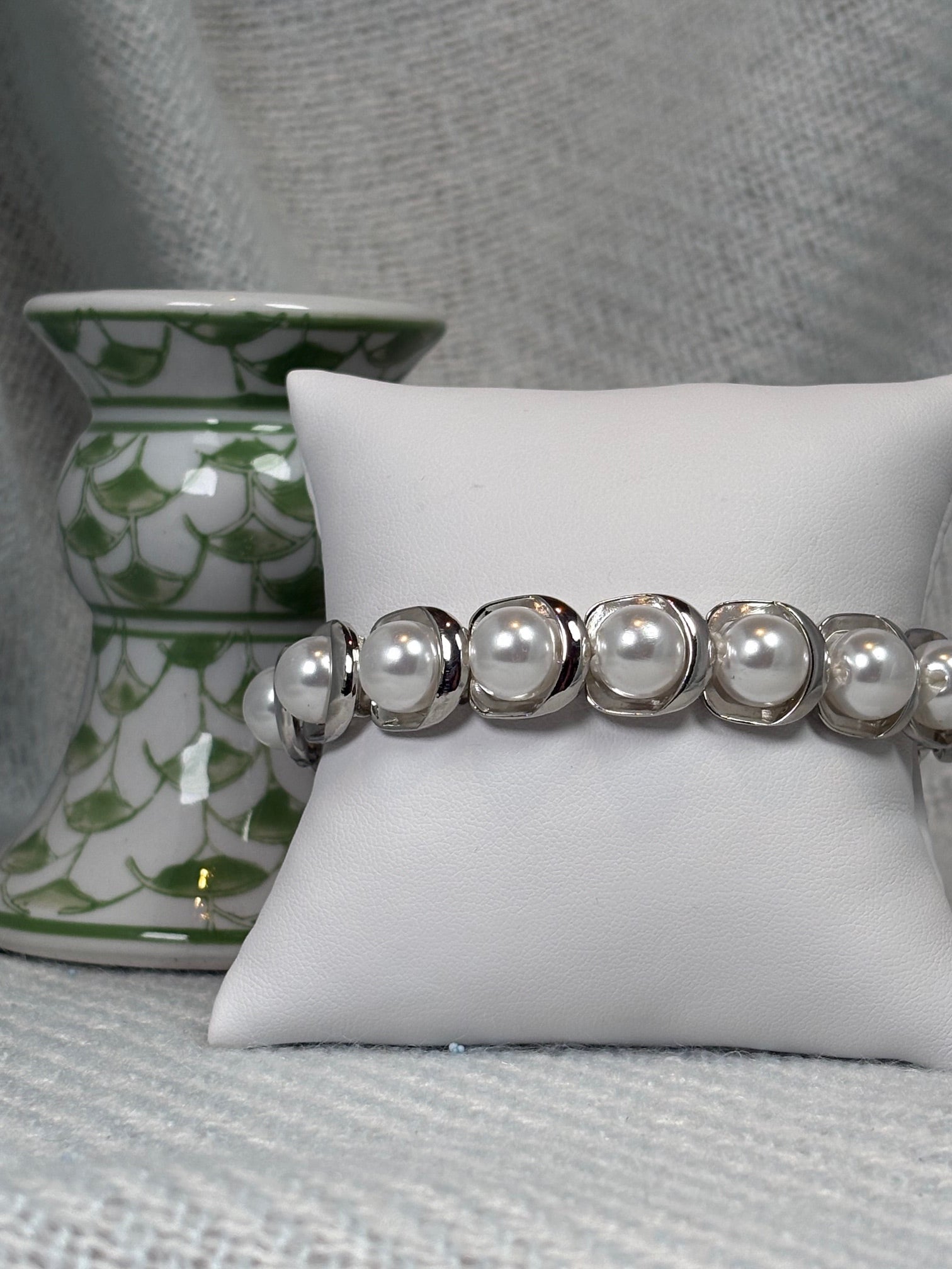 Pearl with Silver Surround Stretch Bracelet