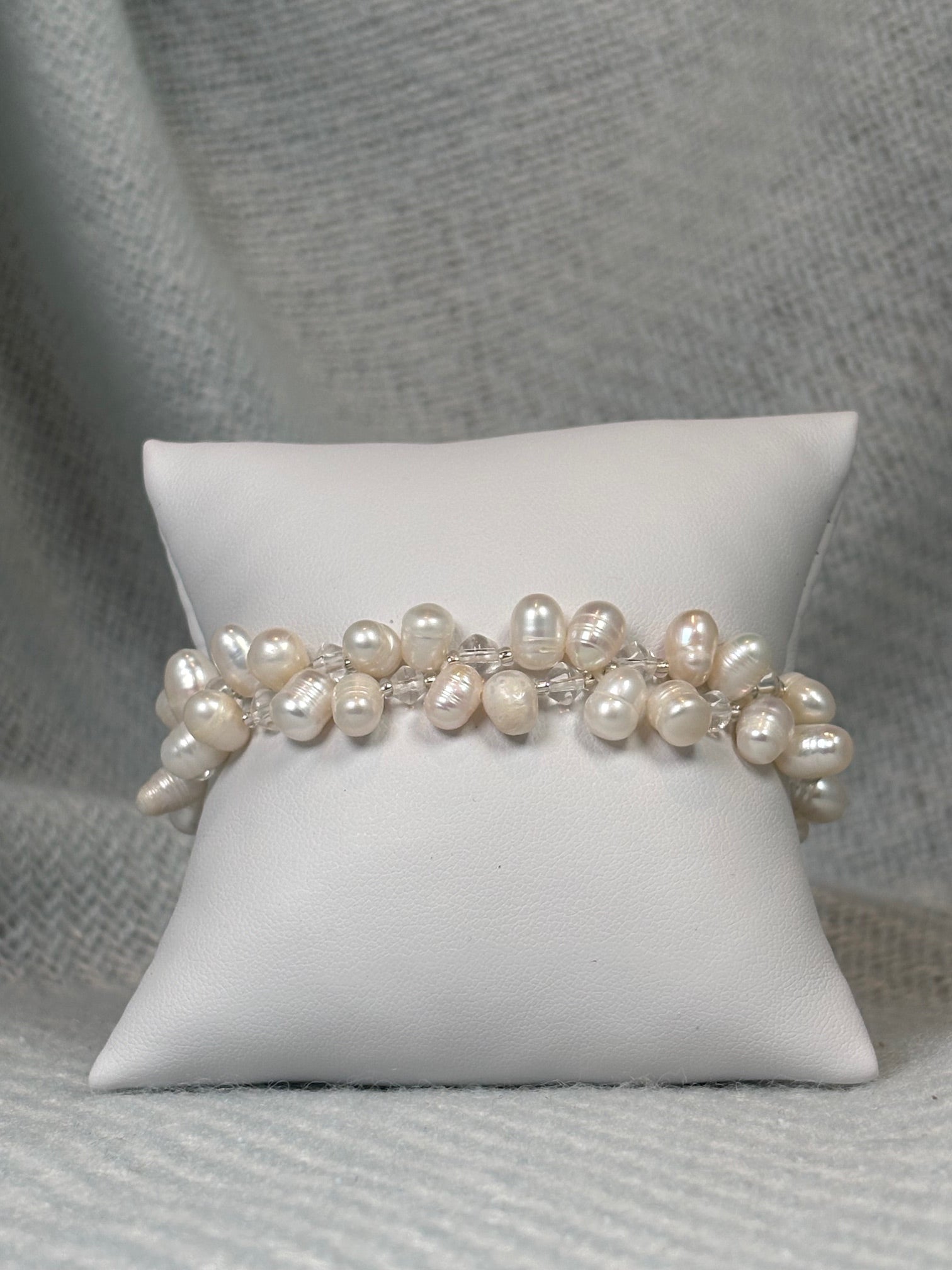 Seaspray pearl stretch bracelet