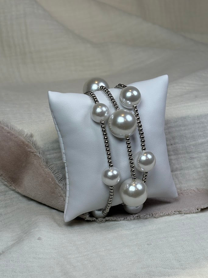 Chunky pearl and silver bead stretch bracelet set