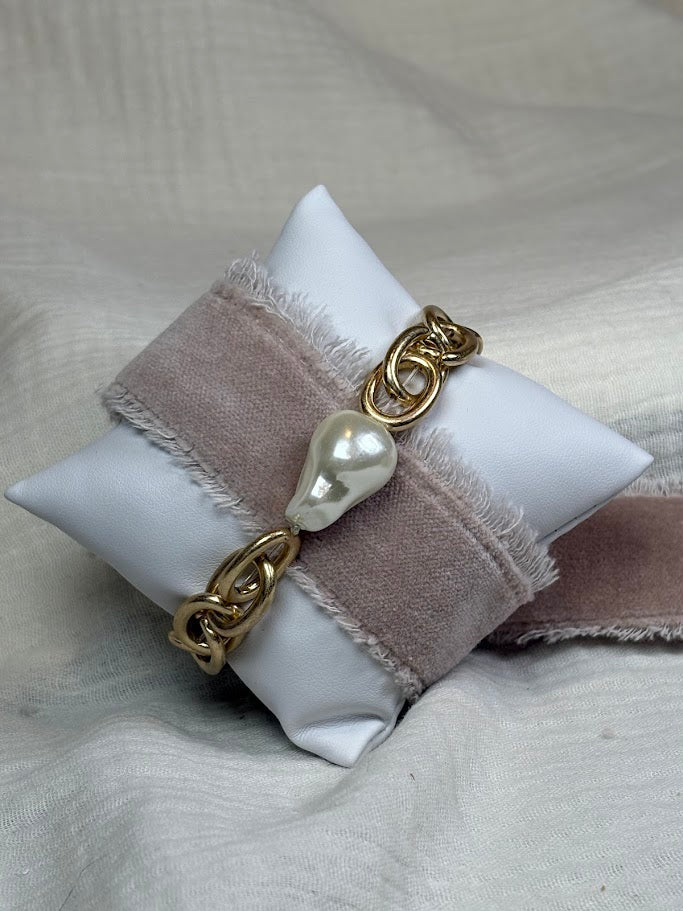 Gold Link Chain Stretchy Bracelet with Pearl